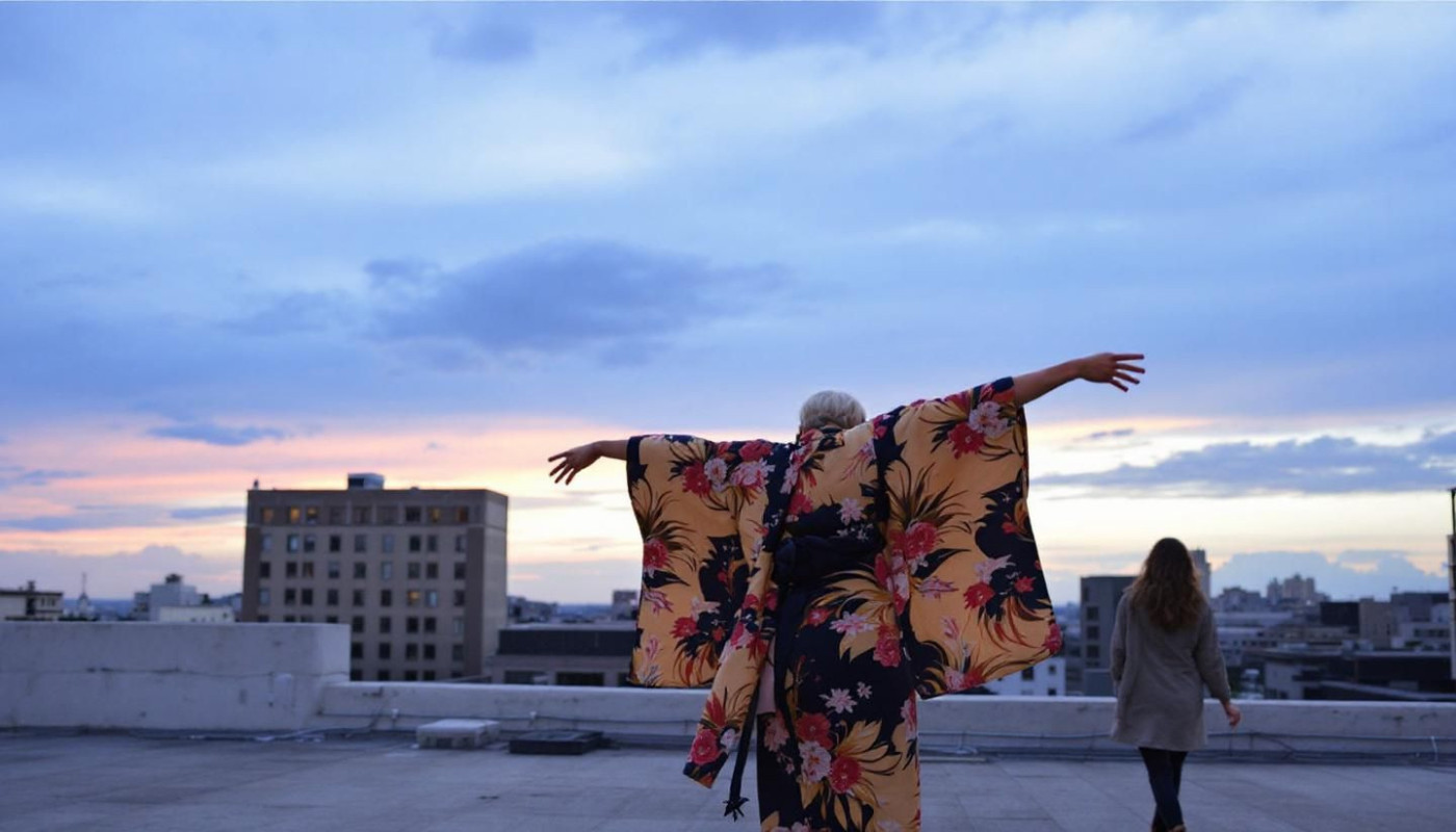 Hoe combineer je moderne outfits met traditionele kimono's?